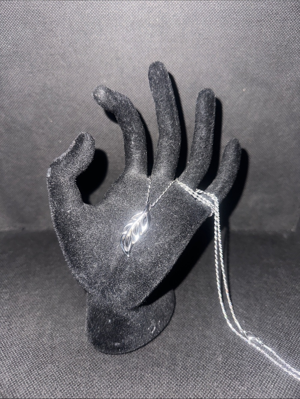 Silver Leaf Pendant Necklace